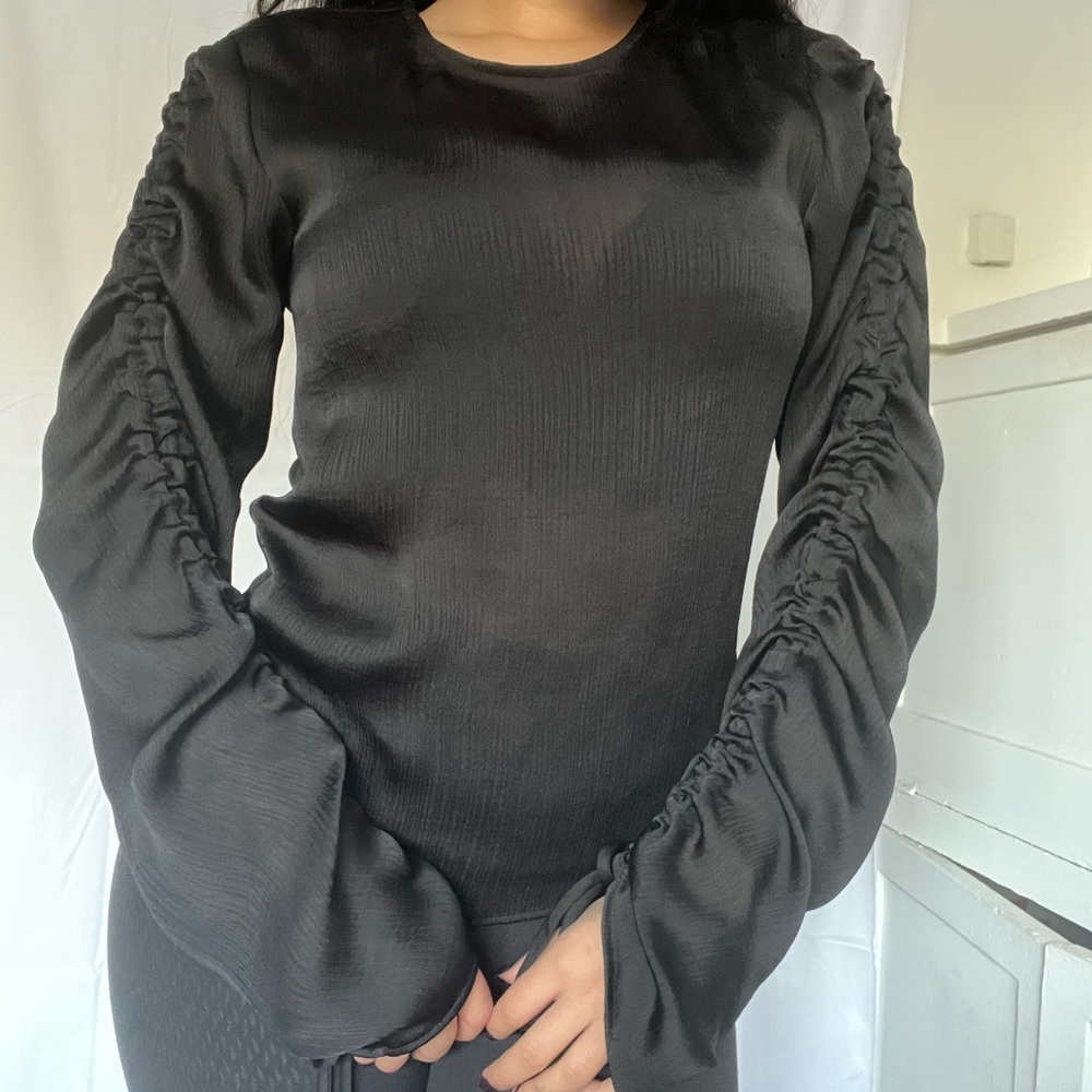 Chic Black Ruched Sleeve Top